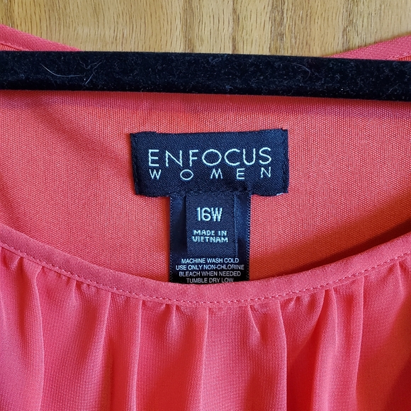 Woman's Dress - Picture 2 of 2